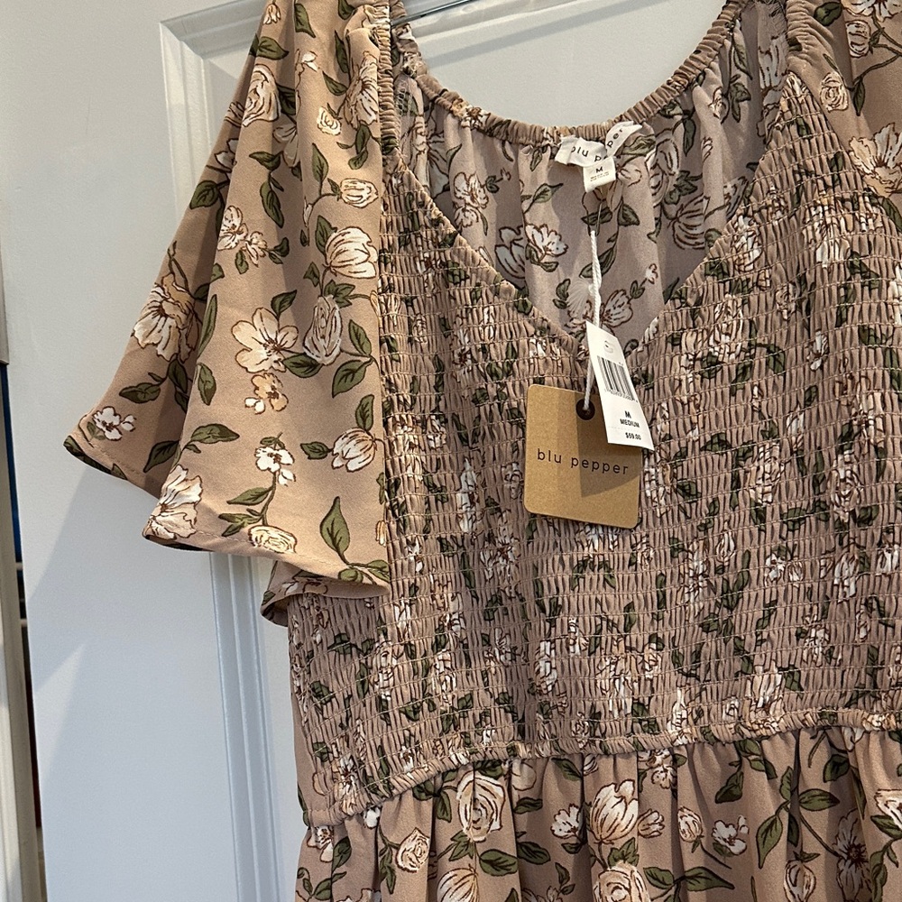 NWT Blu Pepper Floral Beige Maxi Dress - Picture 4 of 8